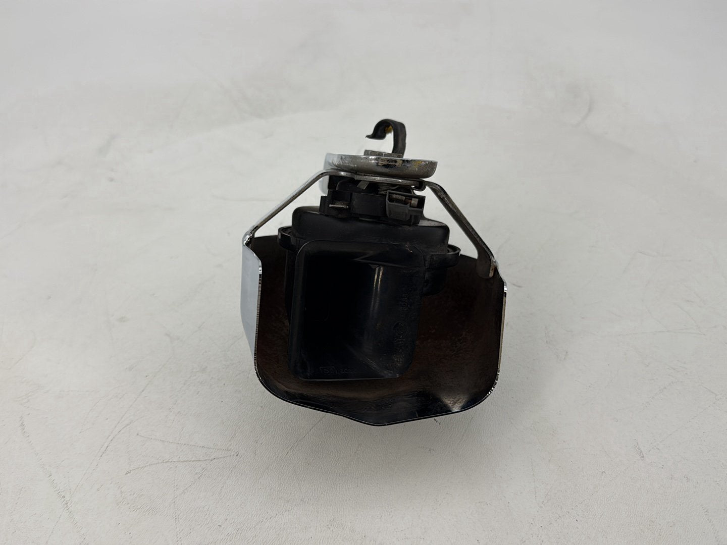 2007 - 2011 Harley-Davidson Touring Electra Glide Ultra Horn Signal Klaxon Chrome Cover 69012-93A