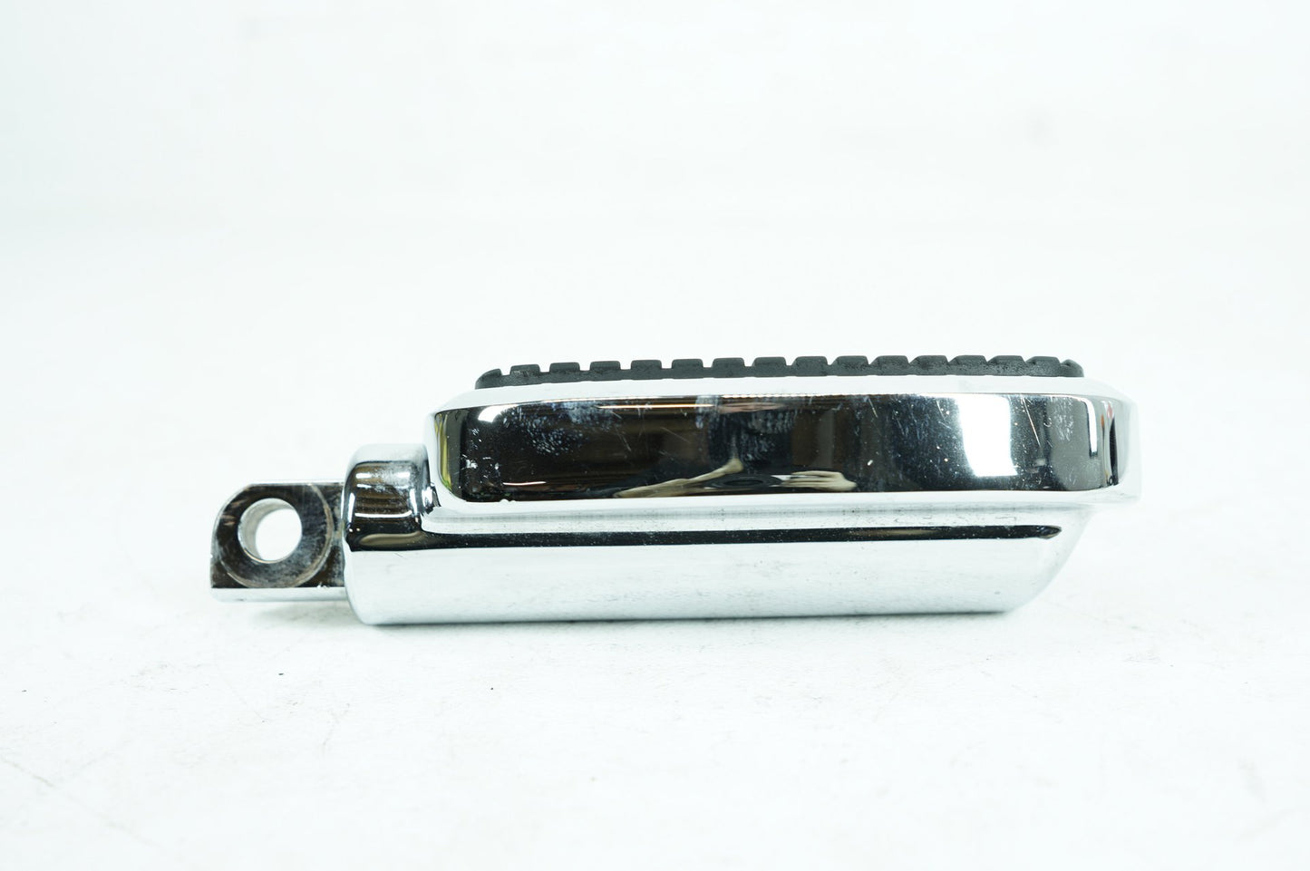 2000 - 2006 Harley-Davidson Softail Heritage Classic Rear Passenger 1 Foot Peg Step Rest