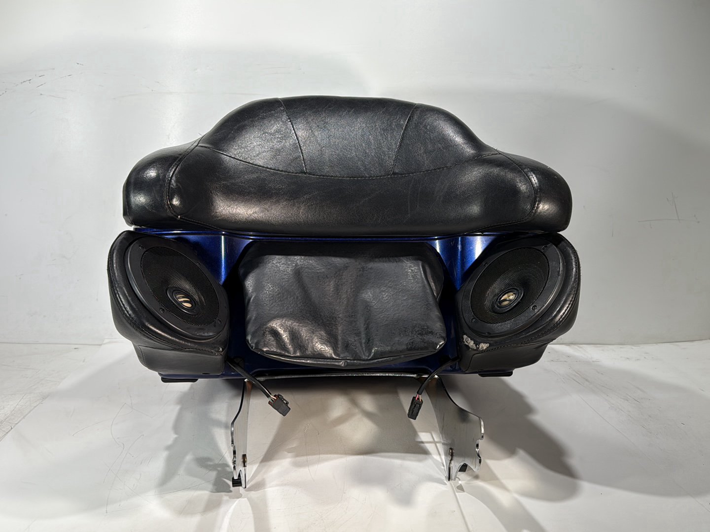 2007 Harley Touring FLHTCU Electra Glide Ultra OEM Pass Backrest Tour Pak Luggage NOKey