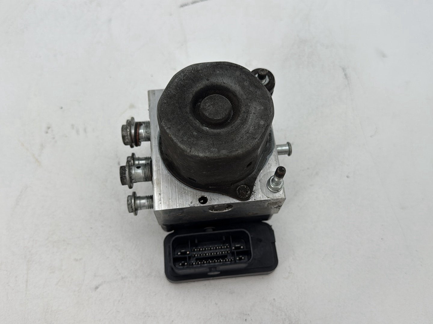 2014 Harley Electra Glide Touring CVO Screamin Eagle OEM ABS Brake Pump & Control Module