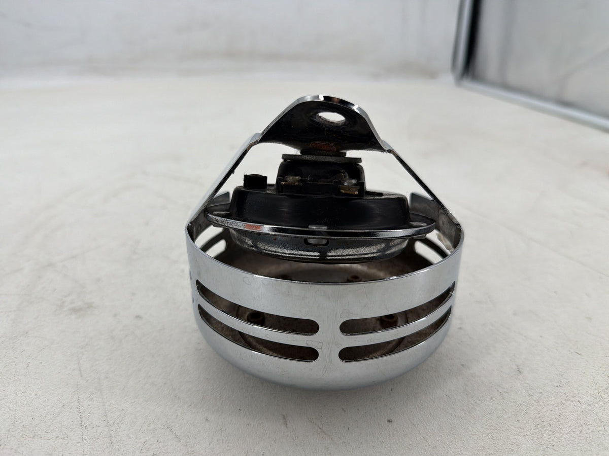 2005 Harley Dyna Wide Glide FXDWG Horn Signal Klaxon Chrome Cover Old Number 7
