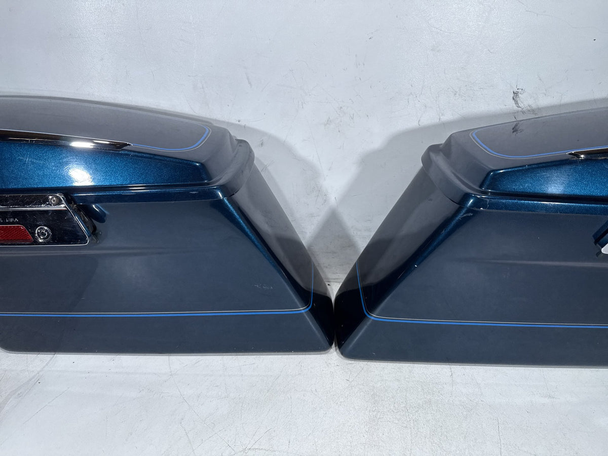 02 Harley Electra Glide Touring Classic OEM Left Right Saddlebags Luggage NOKey