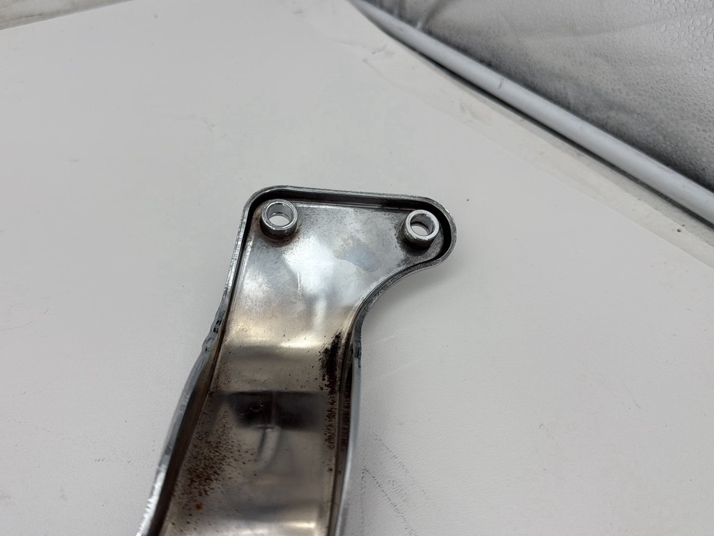 2004 Harley Softail FLSTC Heritage Classic OEM Rear Left Right Fender Struts Bracket