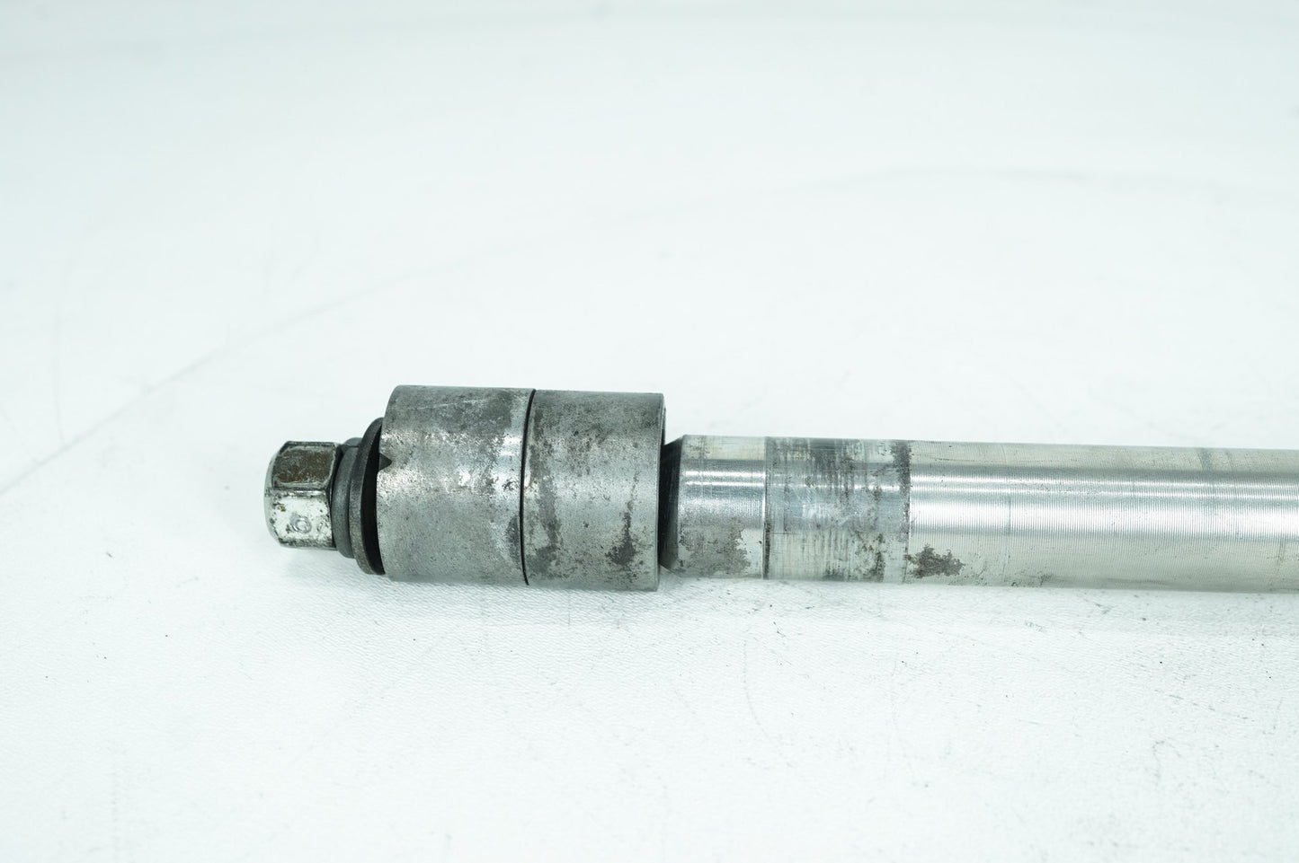 1999 - 2006 Harley-Davidson Touring Electra Ultra Front Wheel Axle Bolt Shaft 43364-00