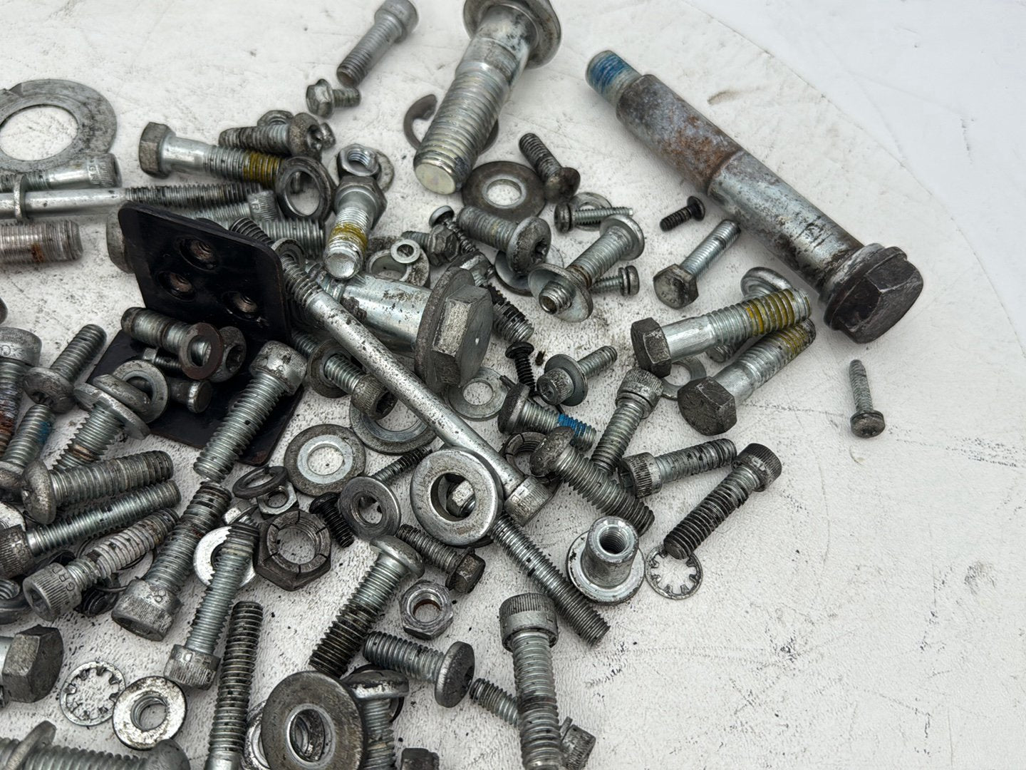 2009 Harley Sportster 883 Low XL883L OEM Hardware Bolts Nuts & Brackets