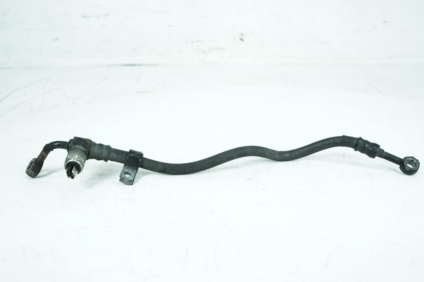1999 - 2006 Harley-Davidson Dyna Street Bob Rear Brake Hose Line Pipe 40956-00A