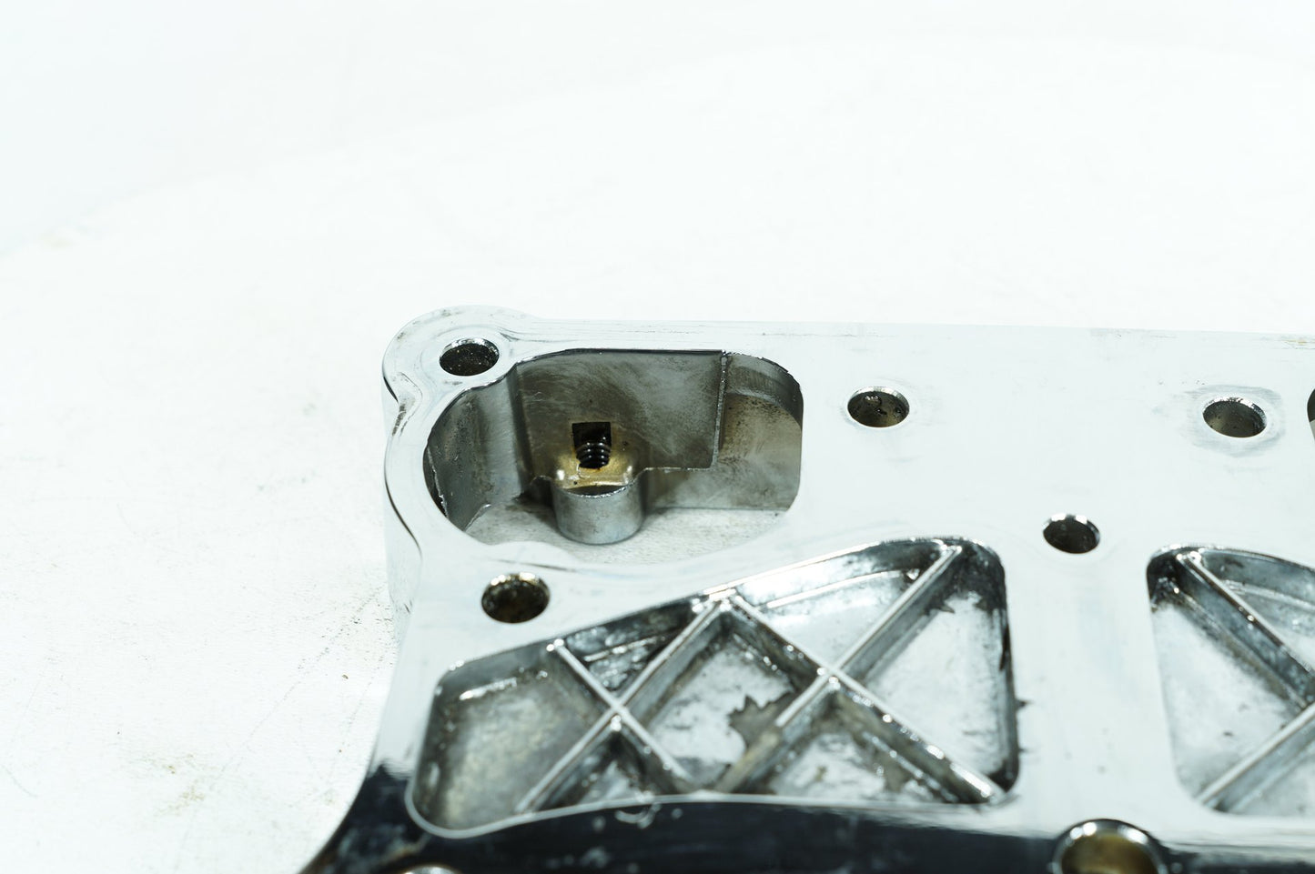 2000 - 2006 Harley-Davidson Softail Deuce Twin Cam Lower 1 Rocker Box 17543-99A 17543-99