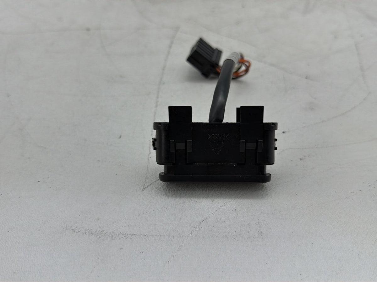 2012 Harley Electra Glide Touring OEM Dash Indicator Lamp Wire Plug 68789-96A