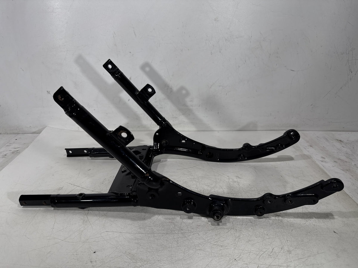 10 Harley Road King Touring Police OEM Rear Back Sub Frame Rail Bar 48079-09BHP