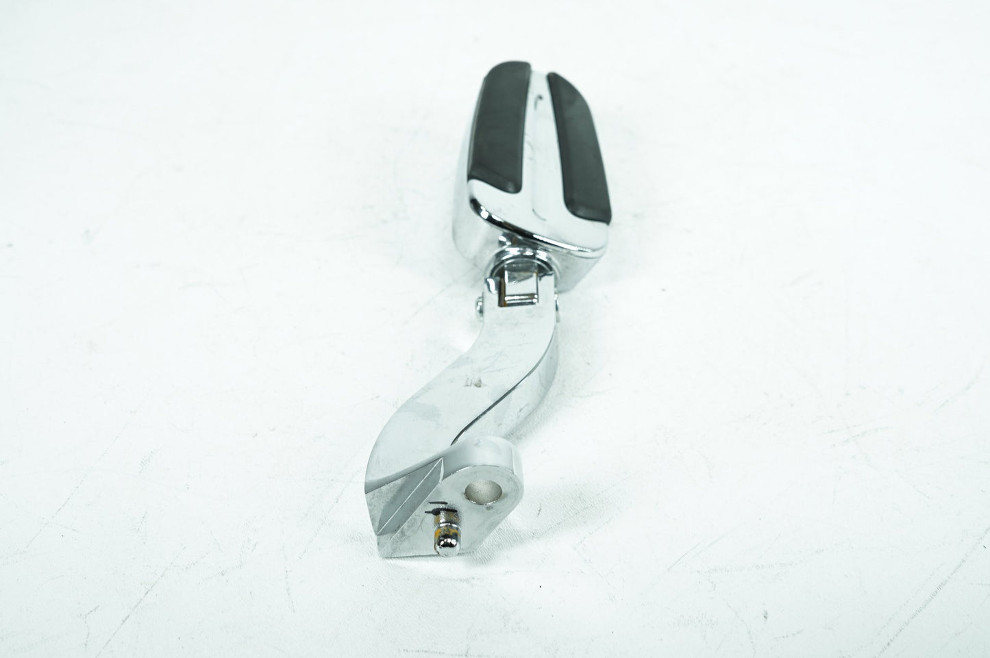2008 - 2016 Harley-Davidson Touring CVO Road Glide Rear Passenger 1 Foot Peg Step Rest 49036-04A