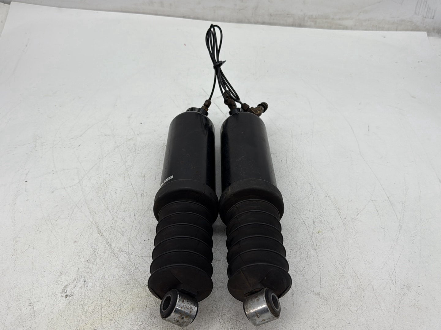 1996 Harley Electra Glide Touring FLHT OEM Rear Left Right Shock Absorbers