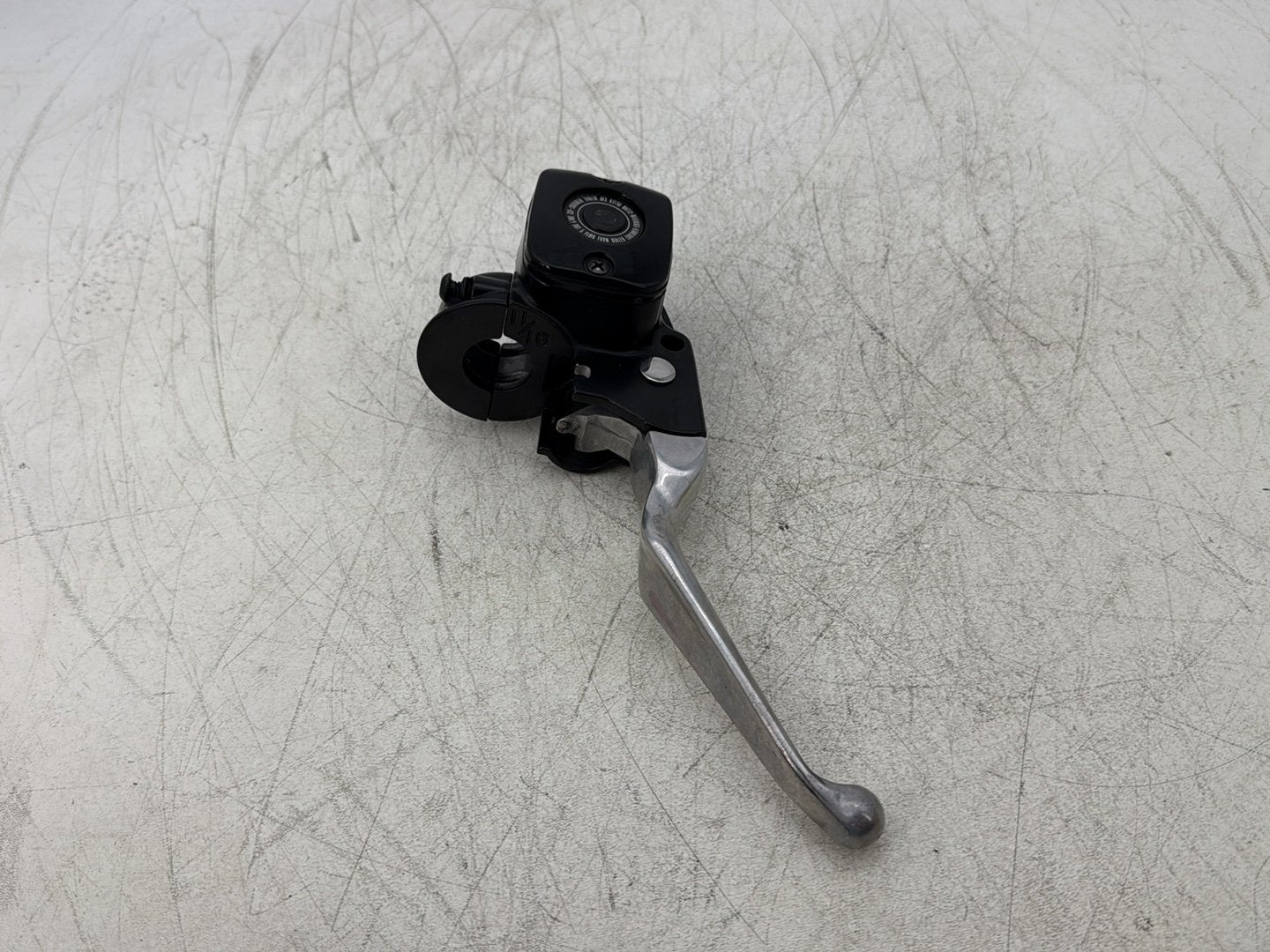 1998 Harley Touring FLHTCUI Electra Glide Ultra OEM Front Right Brake Lever Master Cylinder