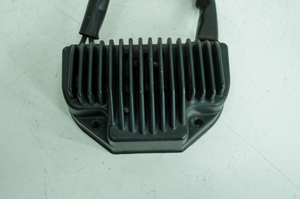 2004 Harley Dyna FXDWG Wide Glide OEM Voltage Regulator Rectifier