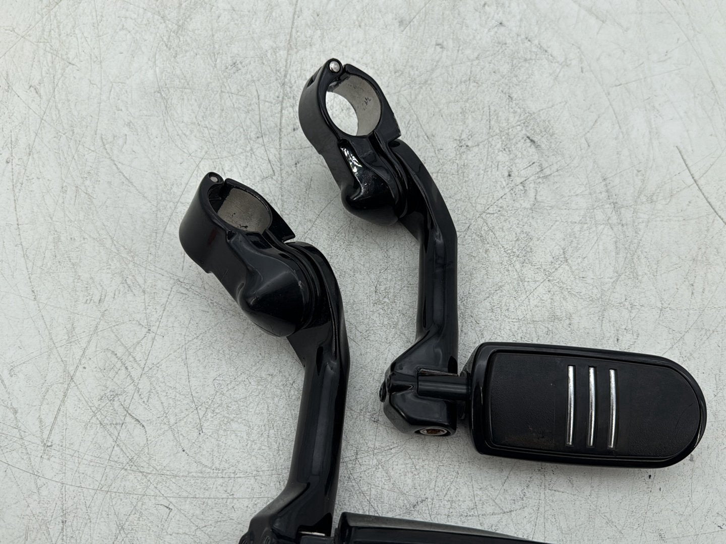 2012 Harley Road Glide Touring FLTRX Custom OEM Front Right Left Highway Foot Pegs