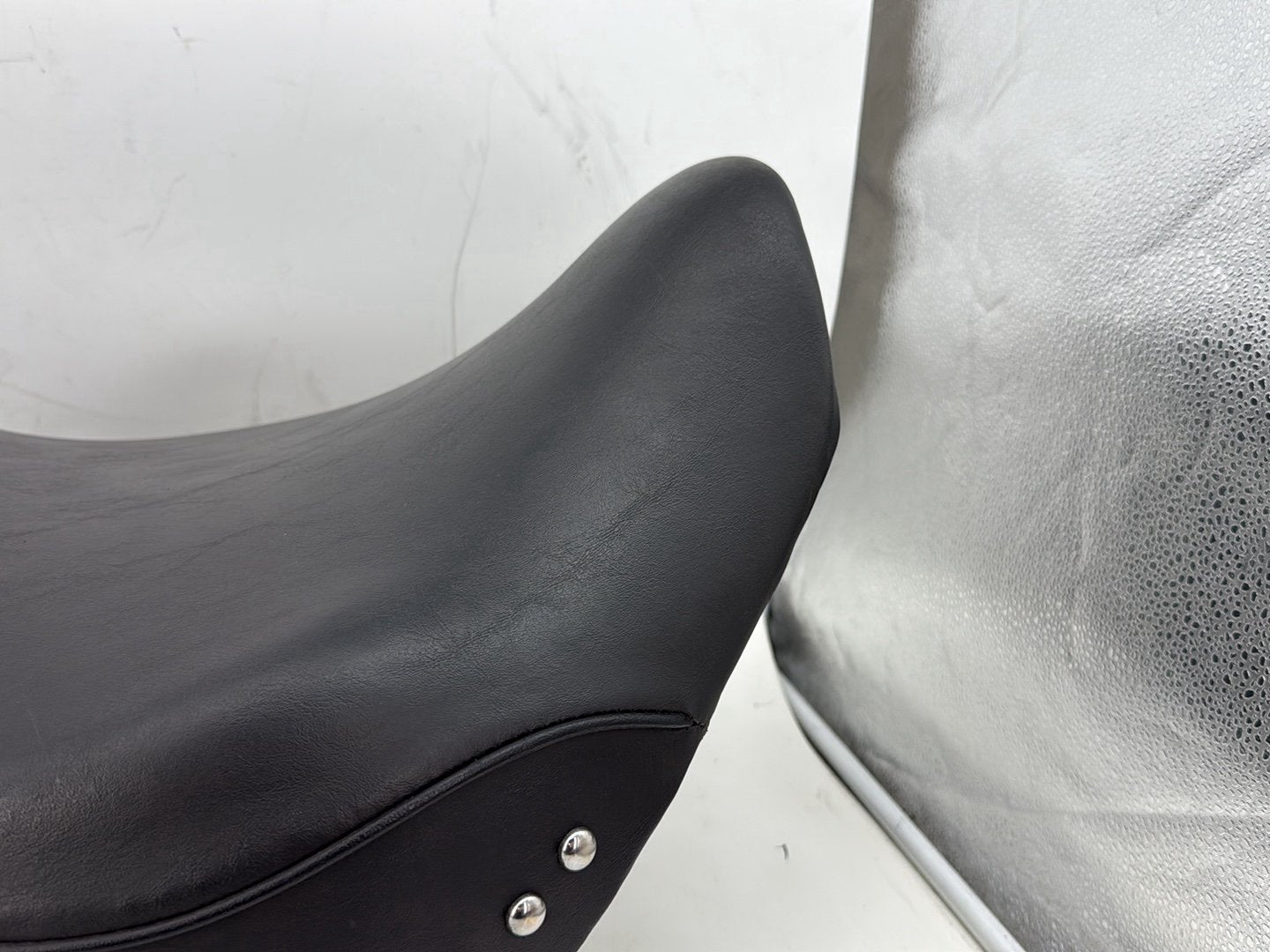 2002 Harley Heritage Softail Classic FLSTC OEM Passenger Rider Driver Seat Saddle