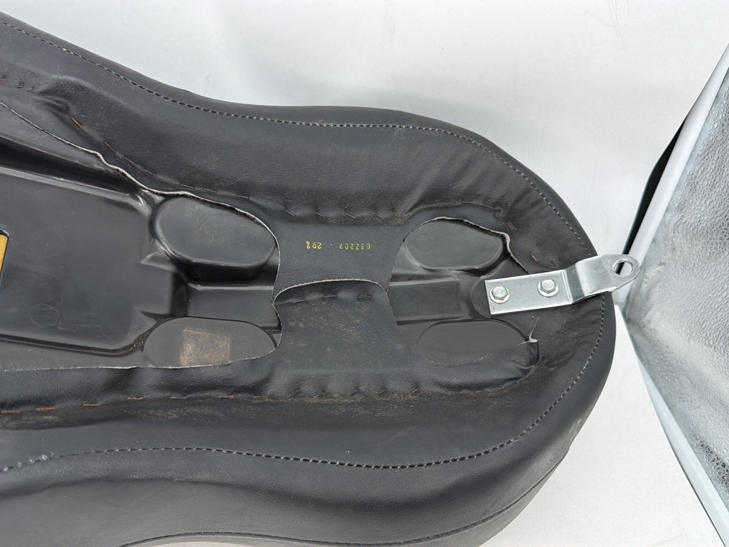 2007 - 2017 Harley-Davidson Dyna Super Glide Custom Passenger Rider Driver Seat Saddle 51819-07