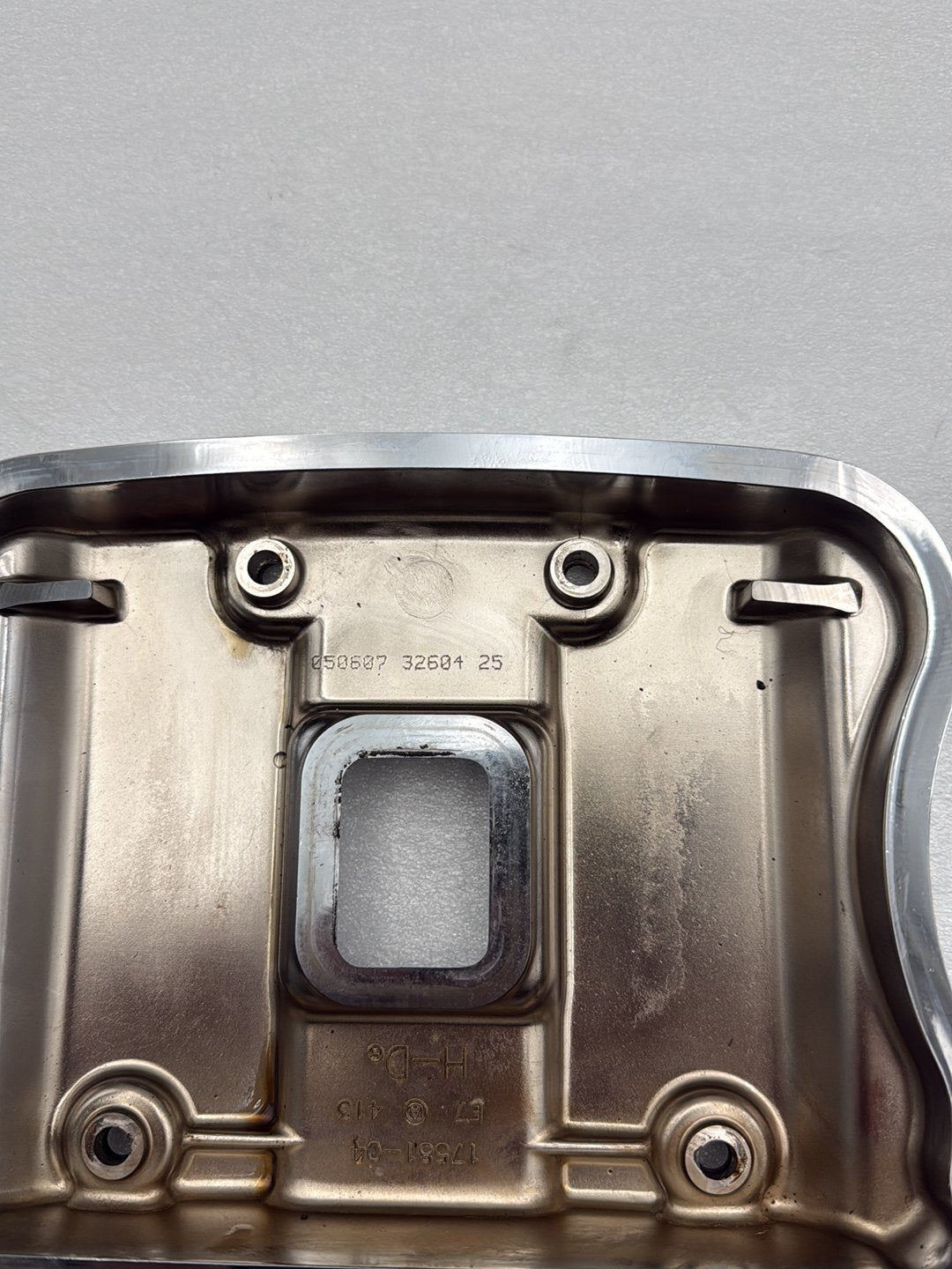 2004 - 2013 Harley-Davidson Sportster Custom Twin Cam Top Rocker Cover 17571-99 17581-04