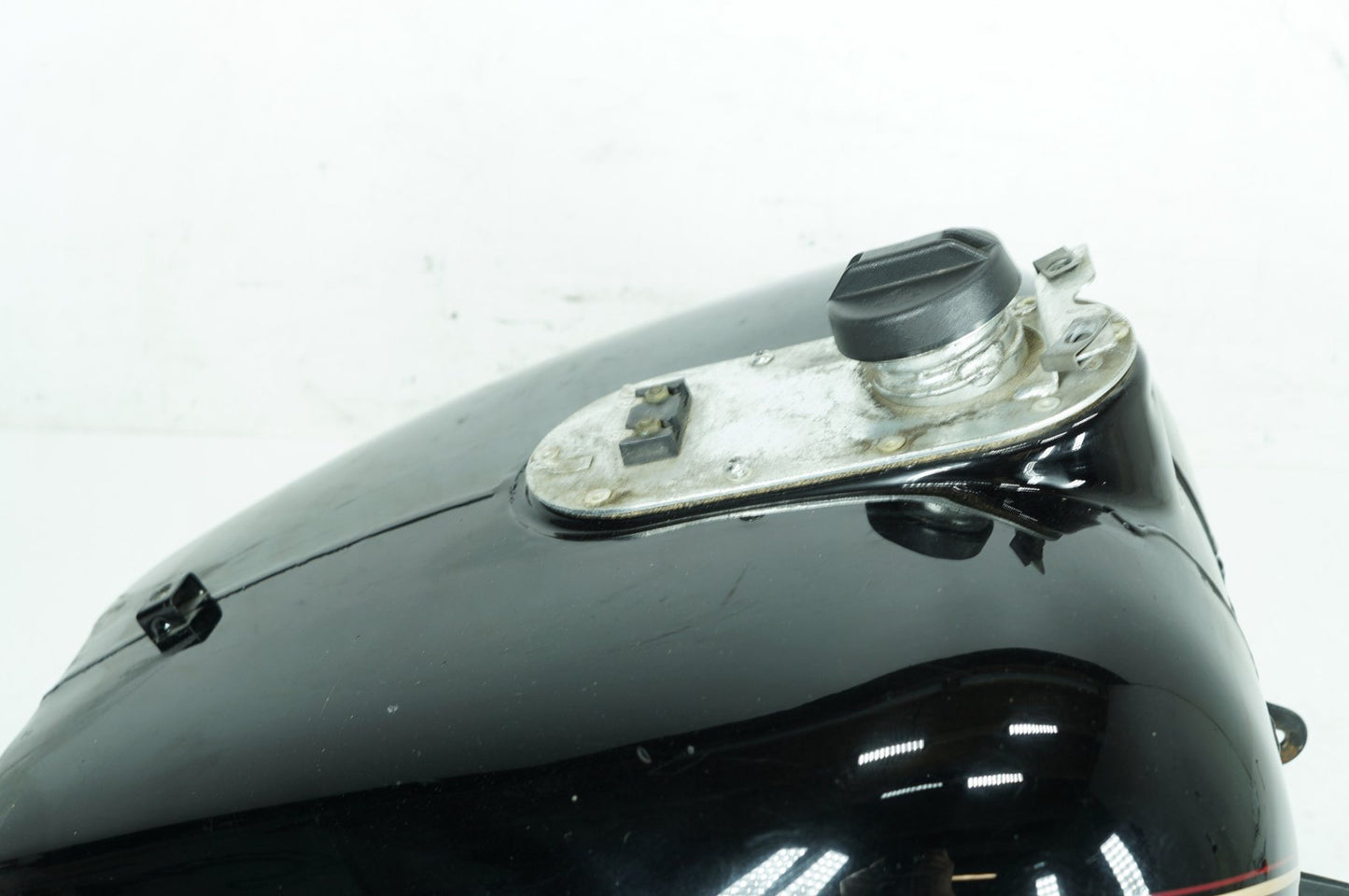 1984 - 1998 Harley-Davidson Touring Electra Glide Ultra Fuel Gas Tank Gasoline Reservoir  	61356-97A