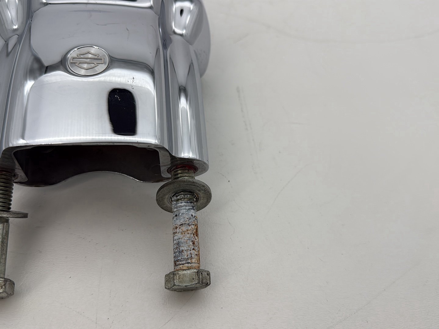 2009 Harley Sportster XL1200C 1200 Custom OEM Front Handlebar Riser Top Clamp Chrome
