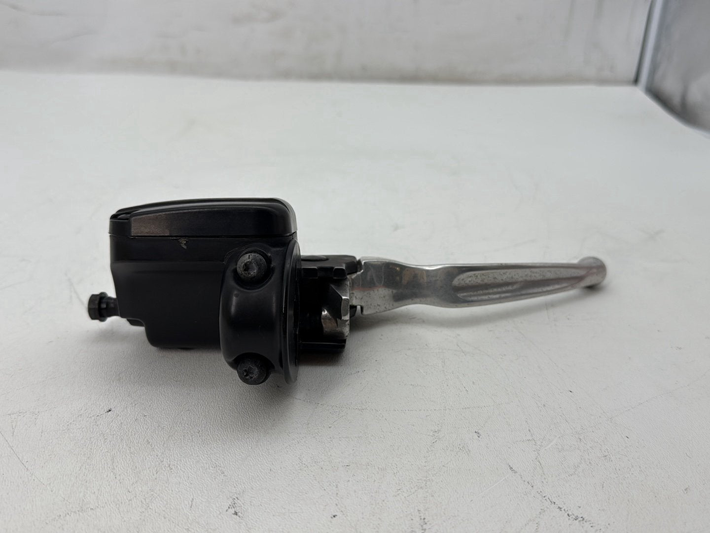 2008 Harley Road King Touring FLHR OEM Front Right Brake Lever Master Cylinder