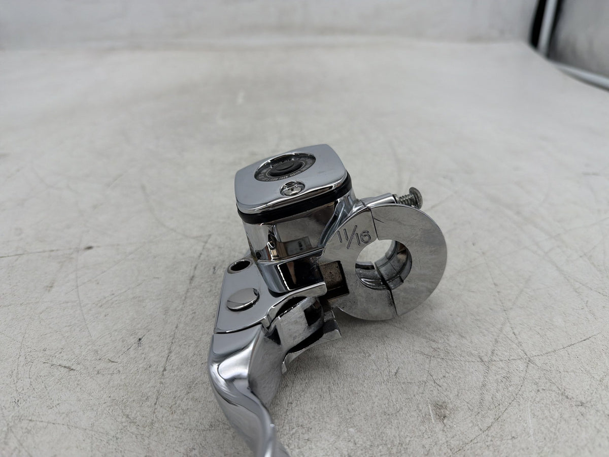2004 Harley Electra Glide CVO Eagle Front Left Hand Clutch Lever Master Cylinder