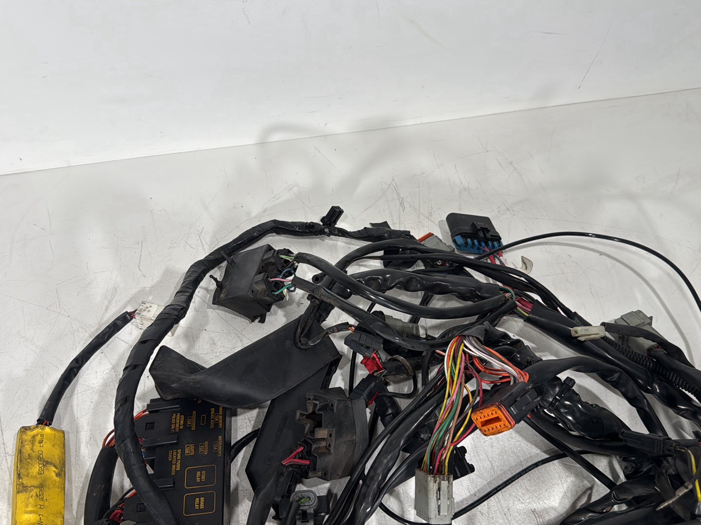 1999 - 2006 Harley-Davidson Touring Electra Glide Classic Main Wire Wiring Harness Loom  	70985-00