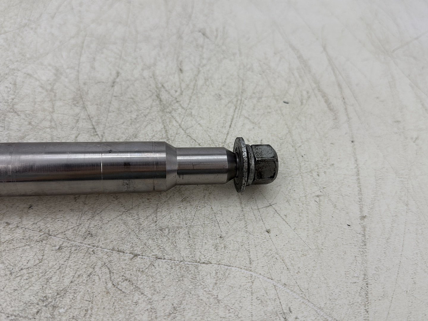 2004 Harley Dyna Super Glide FXDI OEM Front Wheel Axle Bolt Shaft