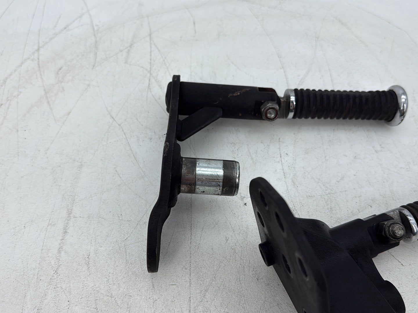 1997 Harley Softail Heritage Classic OEM Left &amp; Right Driver Step Foot Rest Pegs