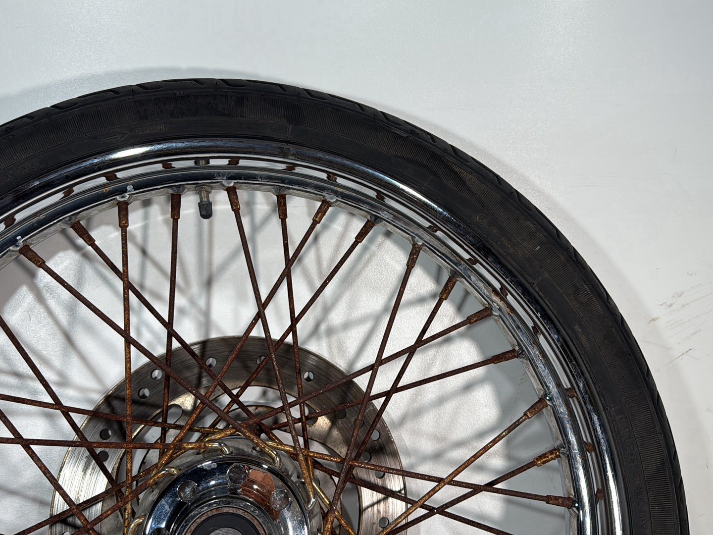 2005 Harley Dyna FXDWG Wide Glide OEM Front Wheel Rim Tire Spoked