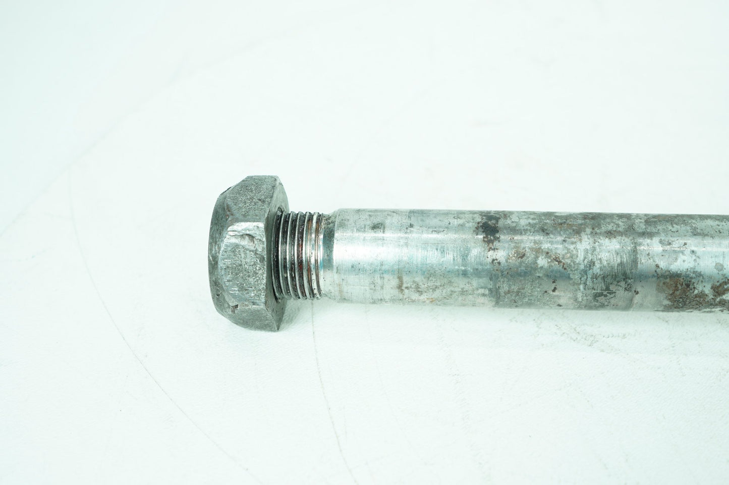 2007 - 2011 Harley-Davidson Touring Electra Glide Rear Wheel Axle Bolt Shaft 41056-08