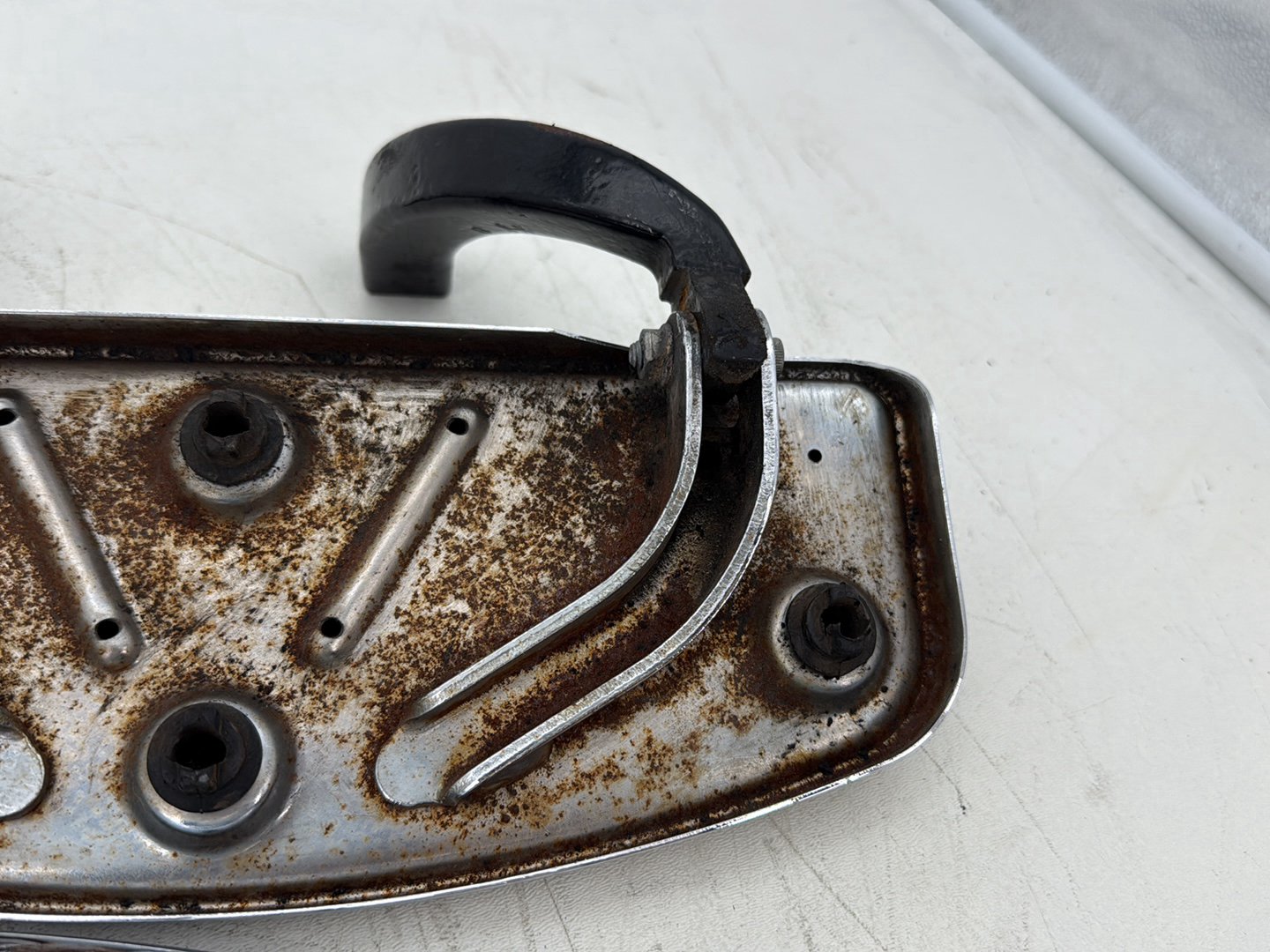 2007 Harley Electra Glide Touring Left Right Driver &amp; Pass Floorboard Foot Rest