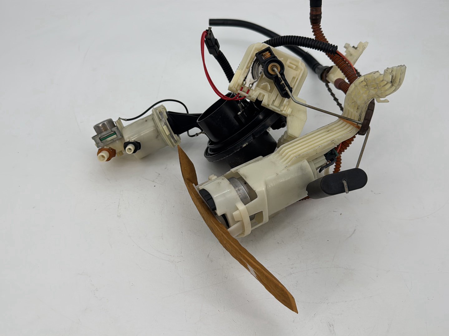 2007 - 2012 Harley-Davidson Touring Road Glide Gas Gasoline Fuel Petrol Pump Sending 	62908-08