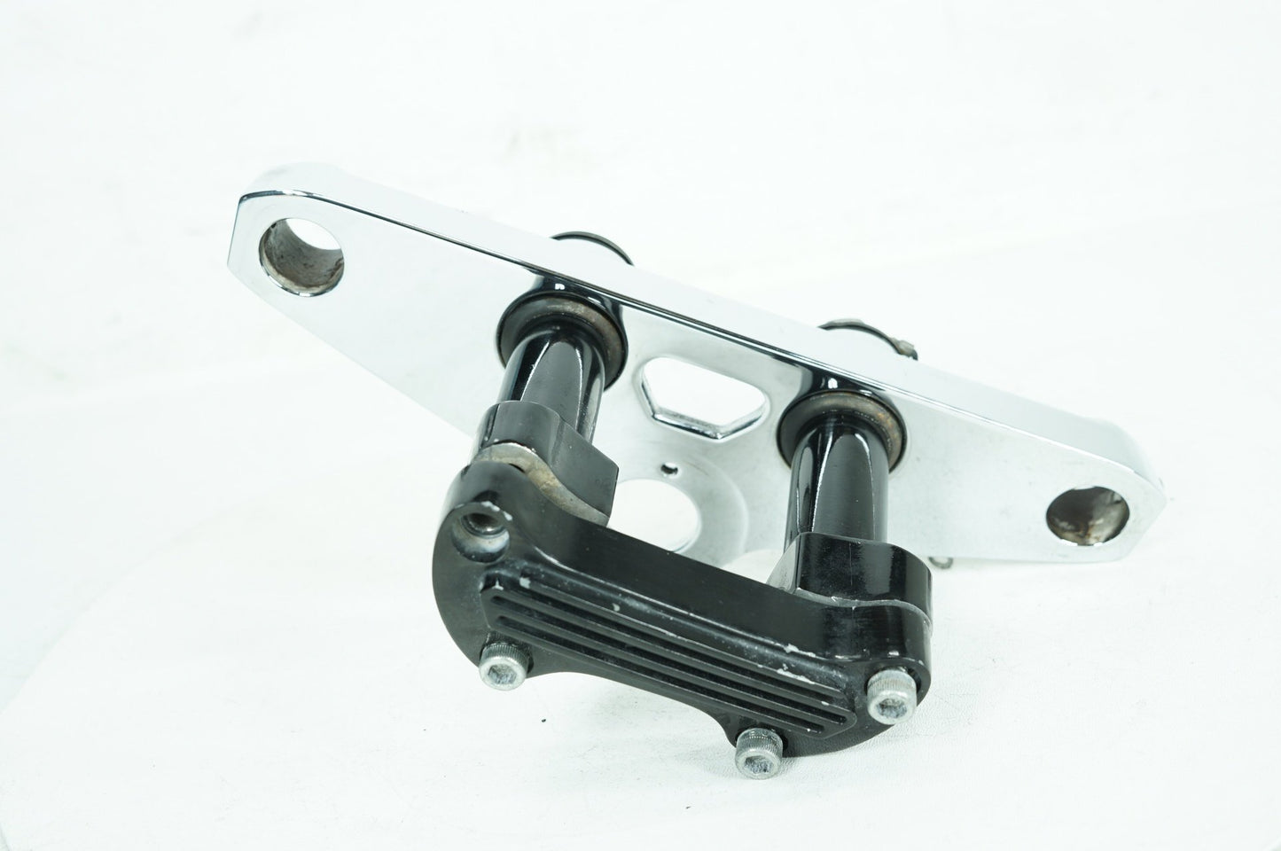 2007 - 2012 Harley-Davidson Softail Custom Front Fork Upper Triple Tree Clamps 45672-80B