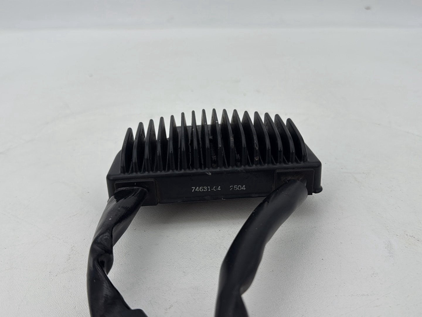 1999 - 2006 Harley-Davidson Dyna Low Rider Voltage Regulator Rectifier  74631-04