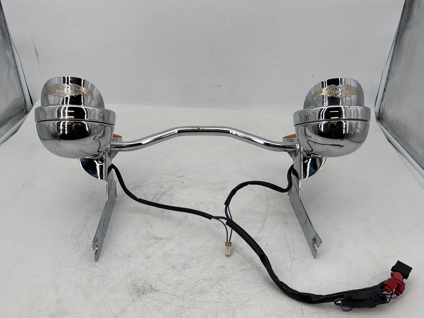 1999 - 2006 Harley-Davidson Touring Electra Glide Classic Front Turn Signal Indicators Aux Light Bar  	68712-94A