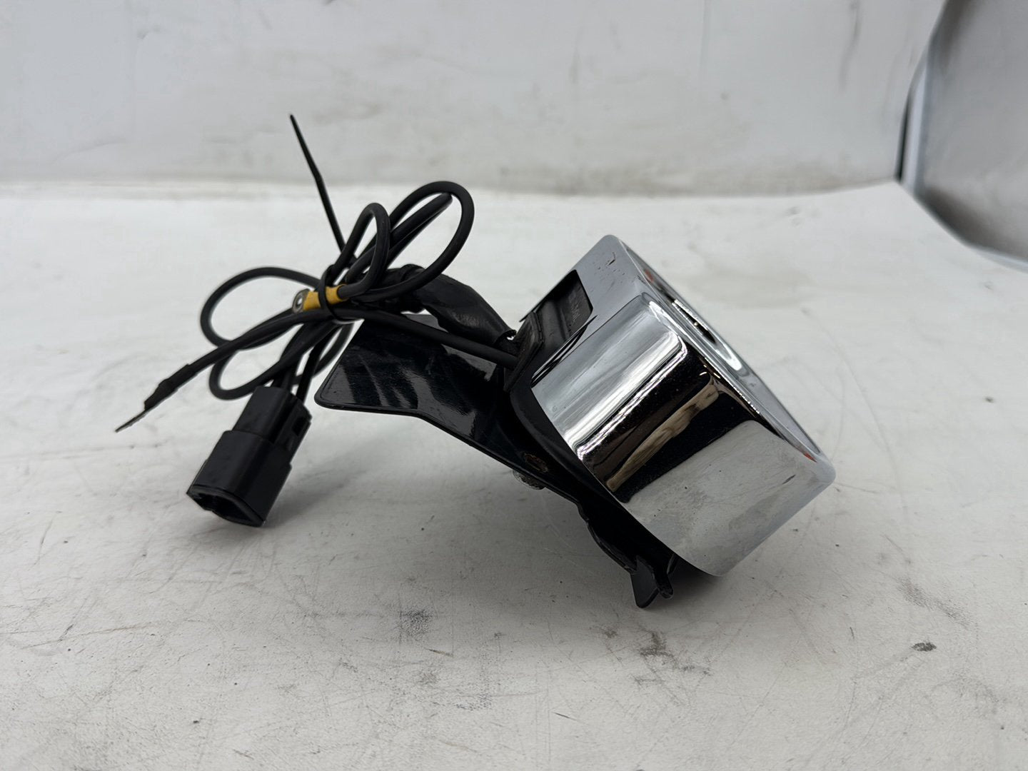 2002 Harley Heritage Softail Classic FLSTC OEM Voltage Regulator Rectifier