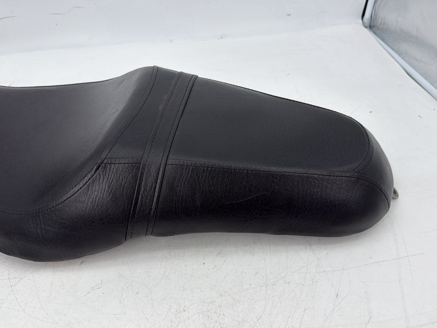 2005 Harley Sportster XL883C 883 Custom OEM Passenger Rider Driver Seat Saddle
