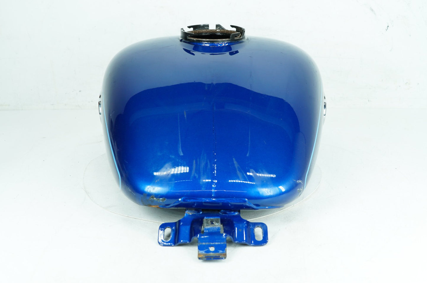 2007 - 2012 Harley-Davidson Touring Electra Glide Ultra Fuel Gas Tank Gasoline Reservoir 61356-08