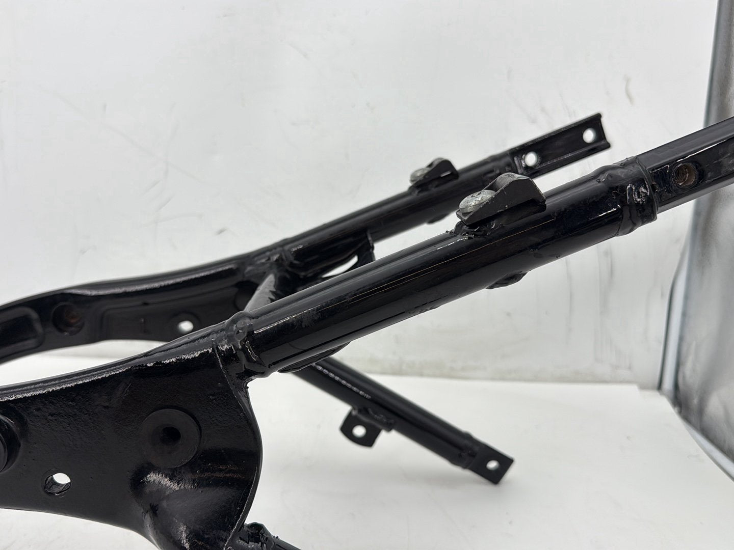 17 Harley Road Glide Touring FLTRXS OEM Rear Back Sub Frame Rail Bar 48079-09BHP