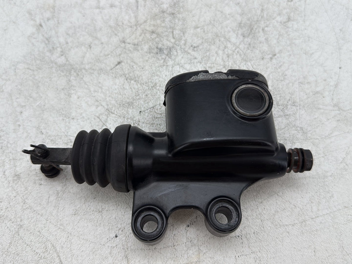 2009 Harley Road King Touring Police OEM Rear Brake Master Cylinder Reservoir