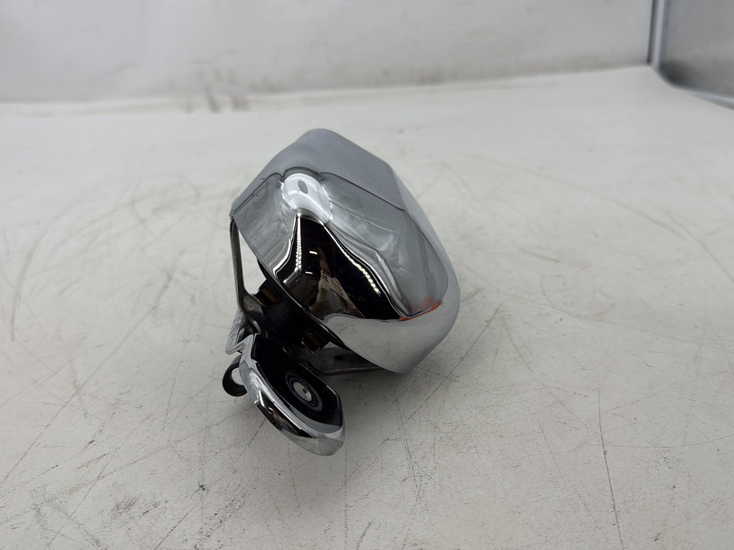 2005 Harley Heritage Softail Classic FLSTCI OEM Horn Signal Klaxon Chrome Cover