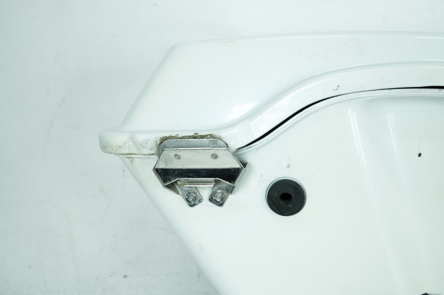 2008 - 2016 Harley-Davidson Touring Electra Glide Ultra Right 1 Saddlebag Luggage NO Key 90752-93