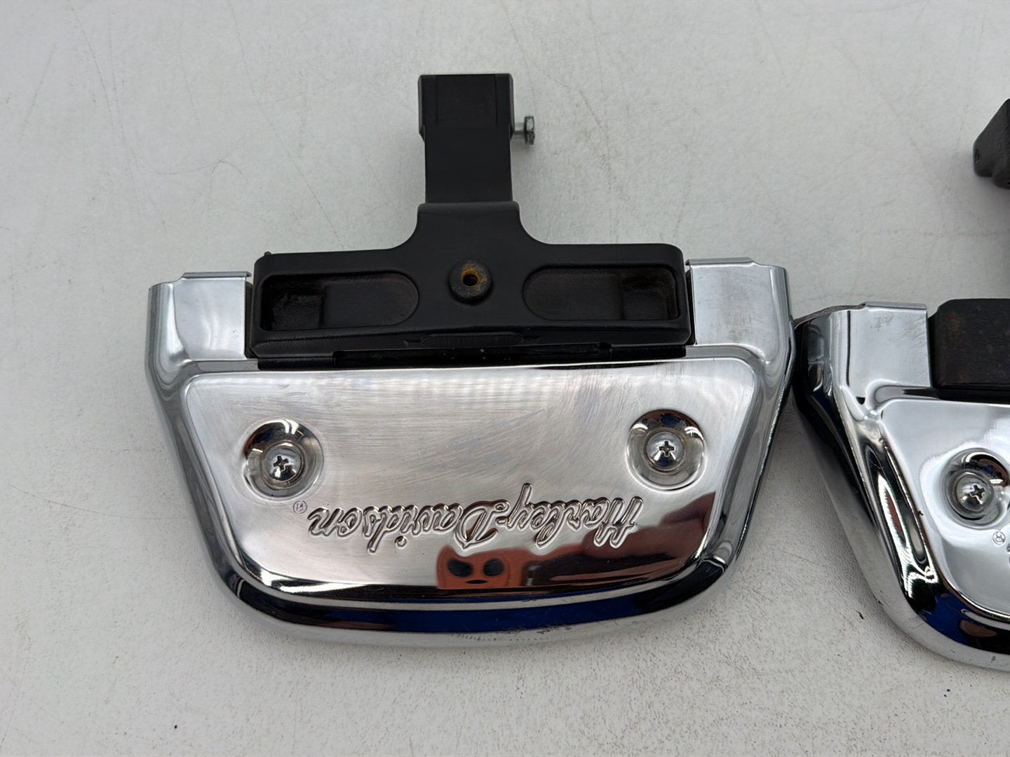 1986 - 1998 Harley-Davidson Softail Heritage Classic Left & Right Passenger Floorboard Foot Rest 50602-89B