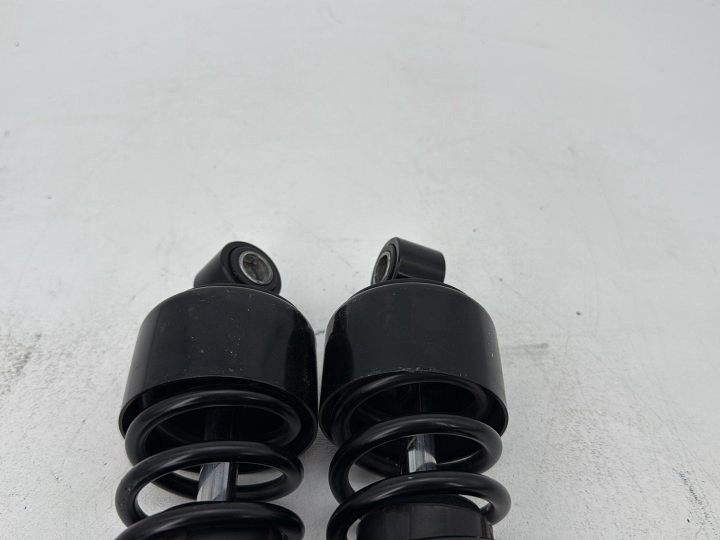 2007 Harley Street Glide Touring FLHX OEM Rear Left Right Shock Absorbers
