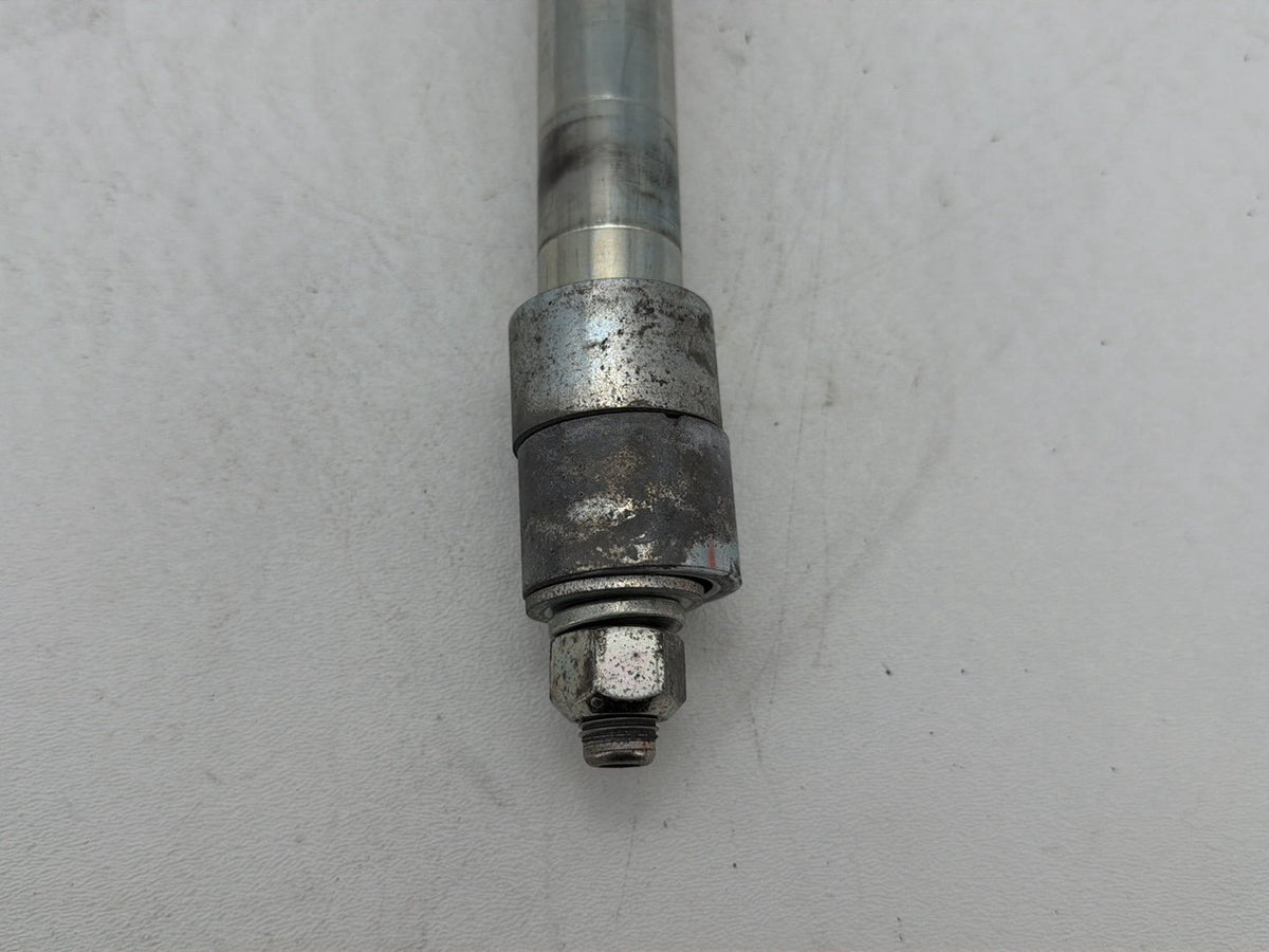 2005 Harley Electra Glide Touring Ultra OEM Front Wheel Axle Bolt Shaft