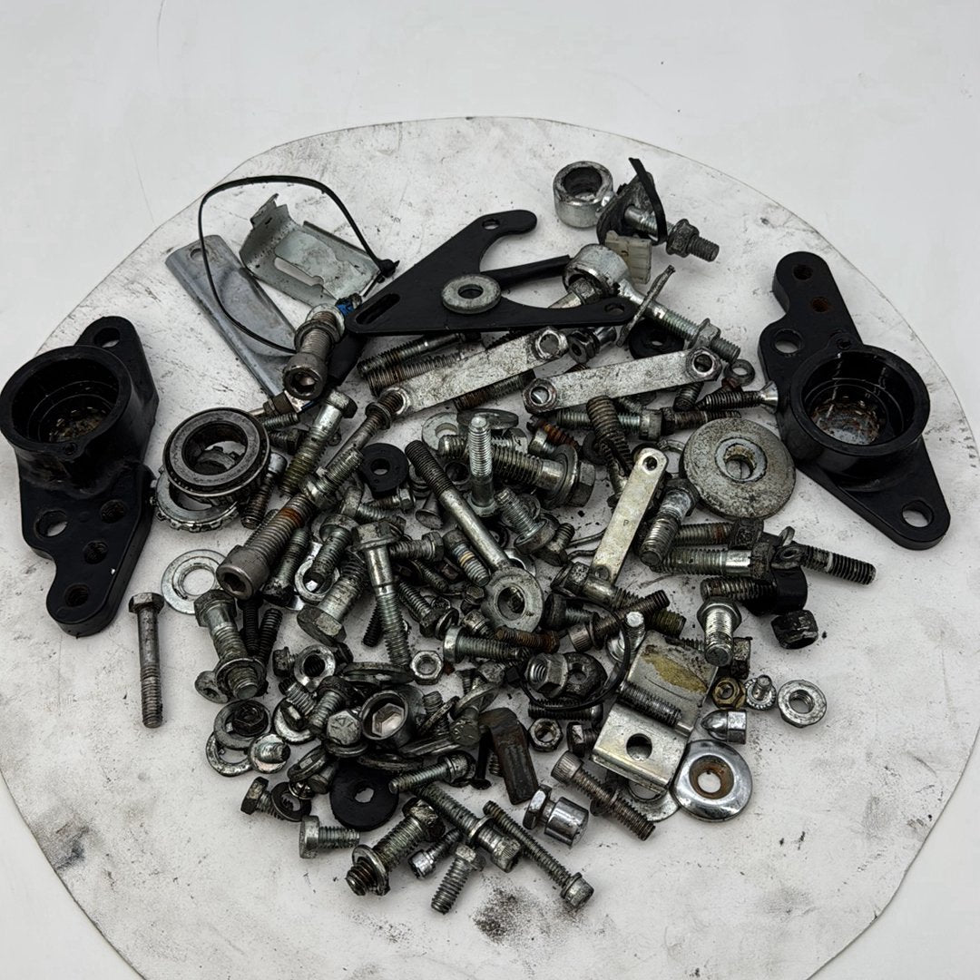 1999 - 2006 Harley-Davidson Touring Road King Hardware Bolts Nuts & Brackets