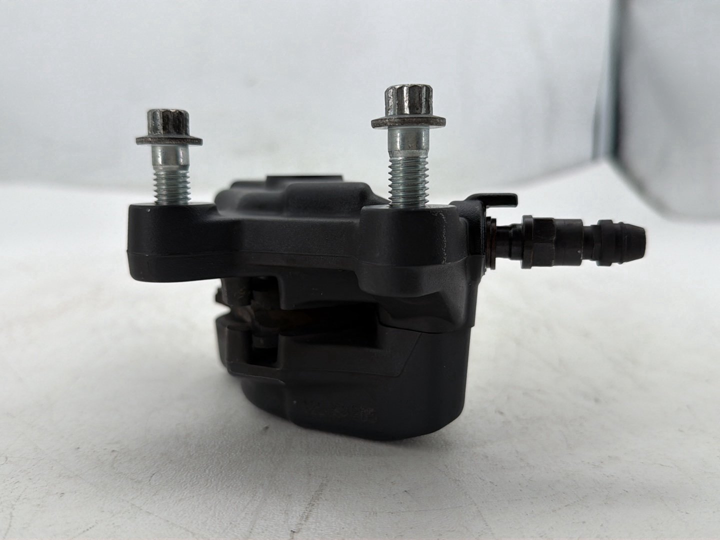 2013 Harley Street Glide Touring FLHX OEM Front Right 1 Brake Caliper 44023-08