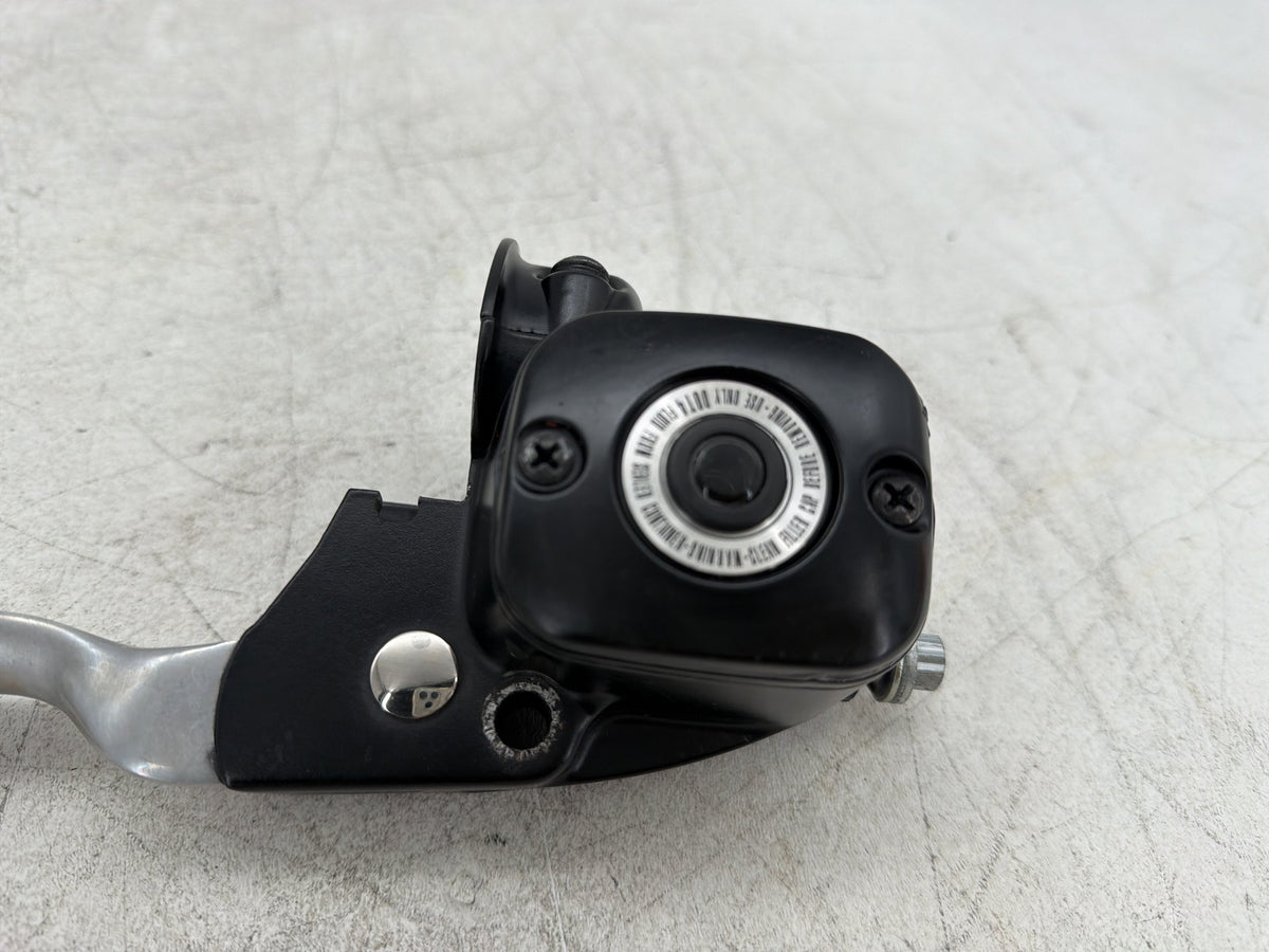 2009 Harley Dyna Street Bob FXDB OEM Front Right Brake Lever Master Cylinder