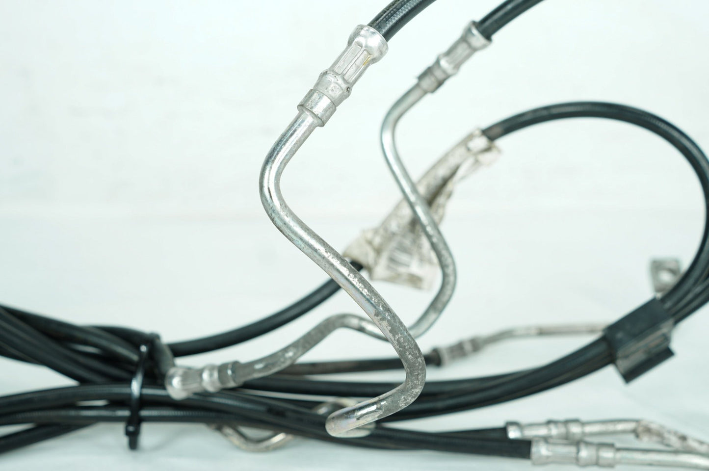 2008 - 2016 Harley-Davidson Touring Electra Glide Ultra Front Brake Hose Line Pipe ABS 41800009
