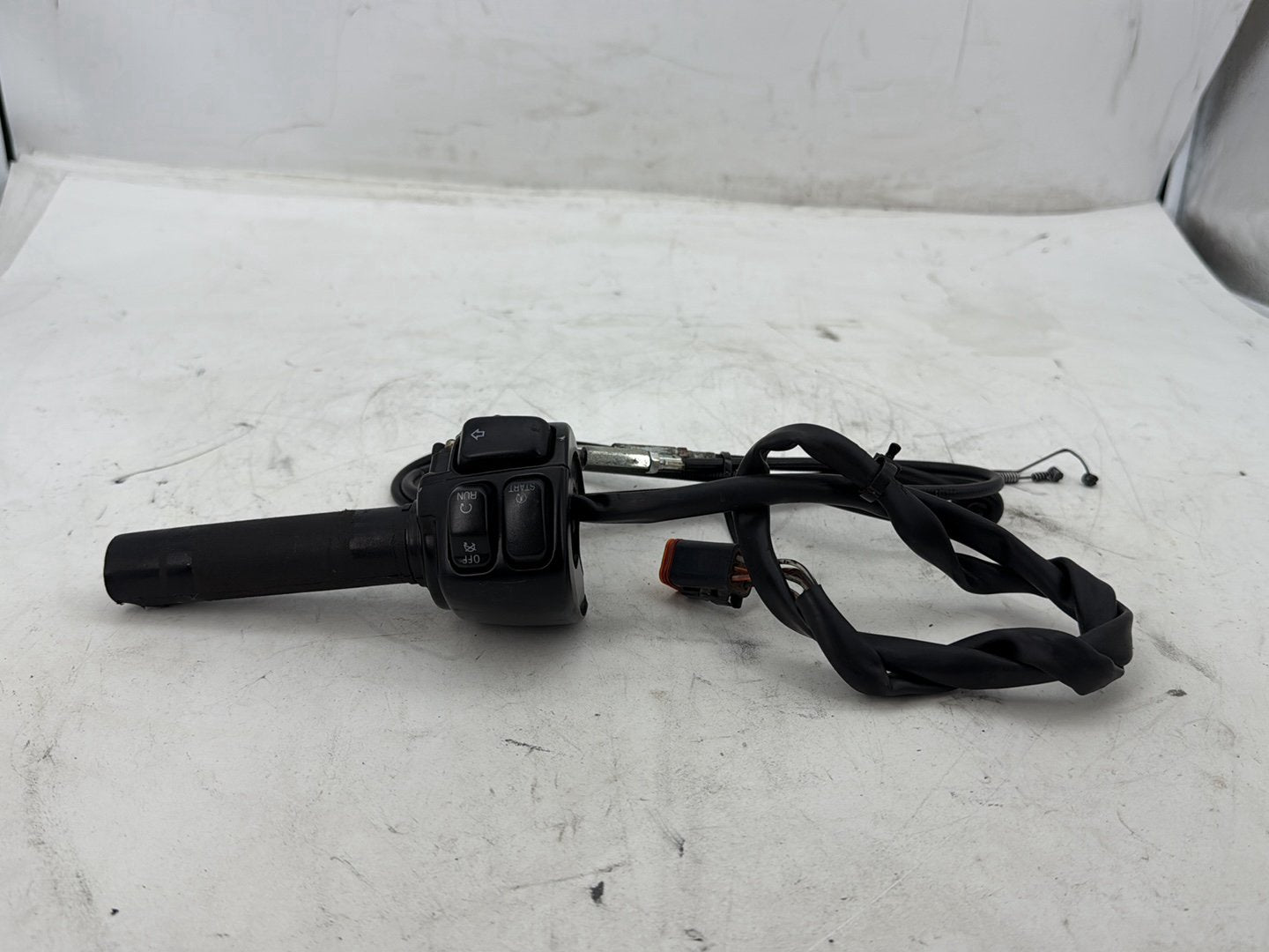 2002 Harley Heritage Softail Classic FLSTC OEM Right Engine Start Kill Switches Controls